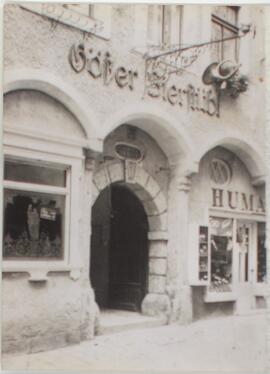 G&ouml;sser Bierst&uuml;bl, Enge Gasse